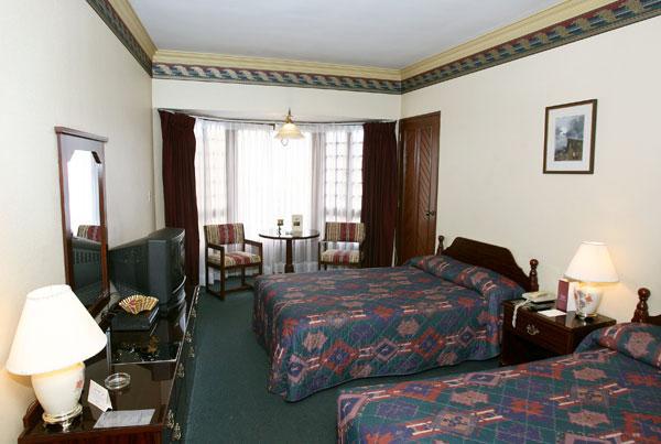 Hotel Portales Кочабамба Экстерьер фото